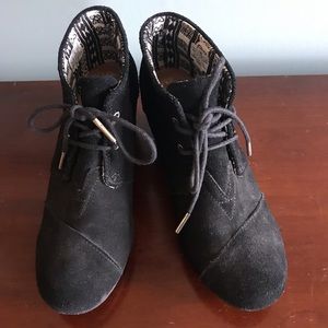 Women’s wedge boots Toms 8.5 black